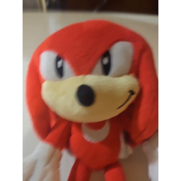 TOMY Sonic the Hedgehog Knuckles 9" Plush SEGA Tag T22355 Rare  Collectable - Picture 2 of 8